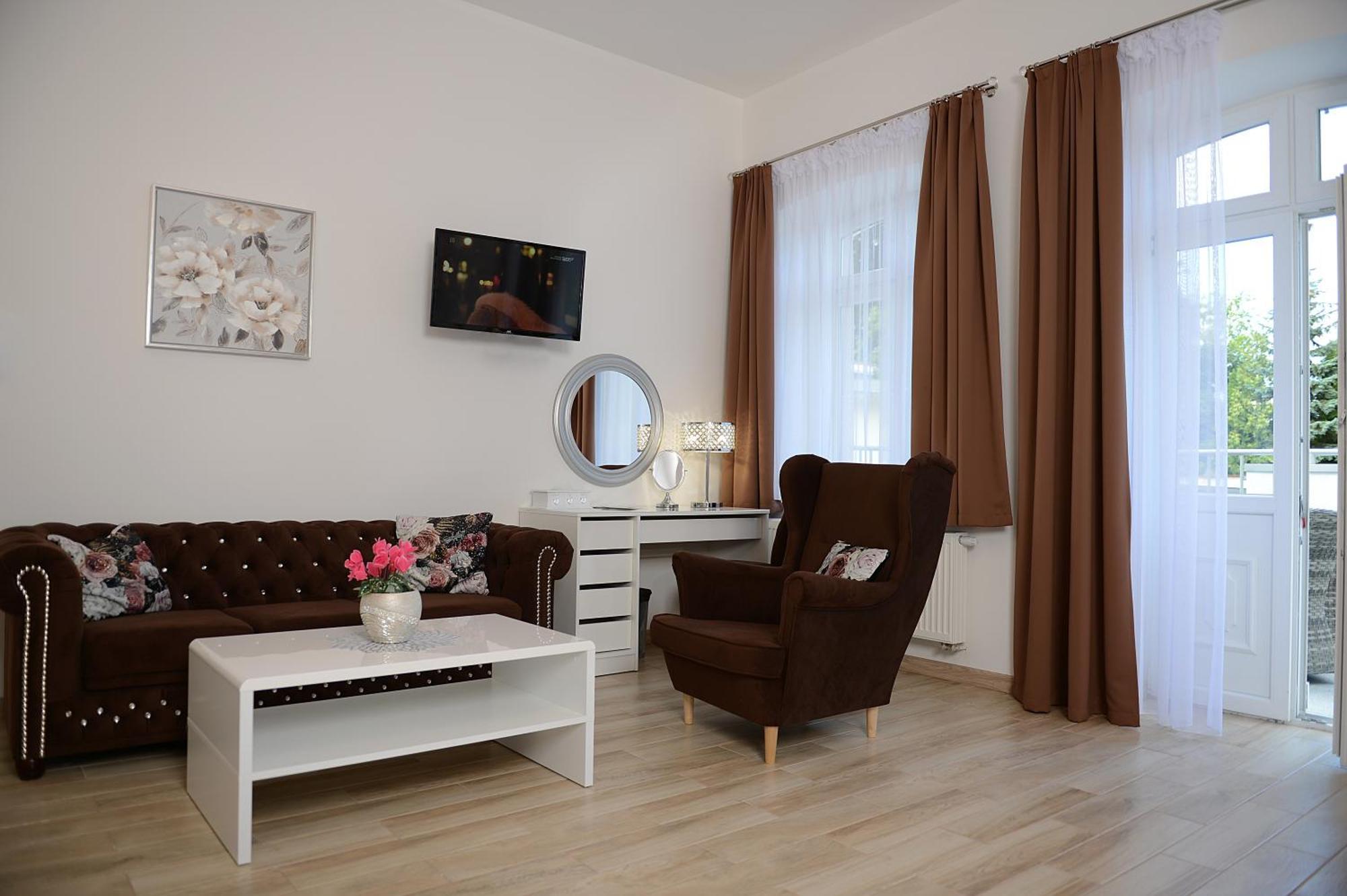 קושאלין Rezydencja Mysliwska - Apartamenty מראה חיצוני תמונה